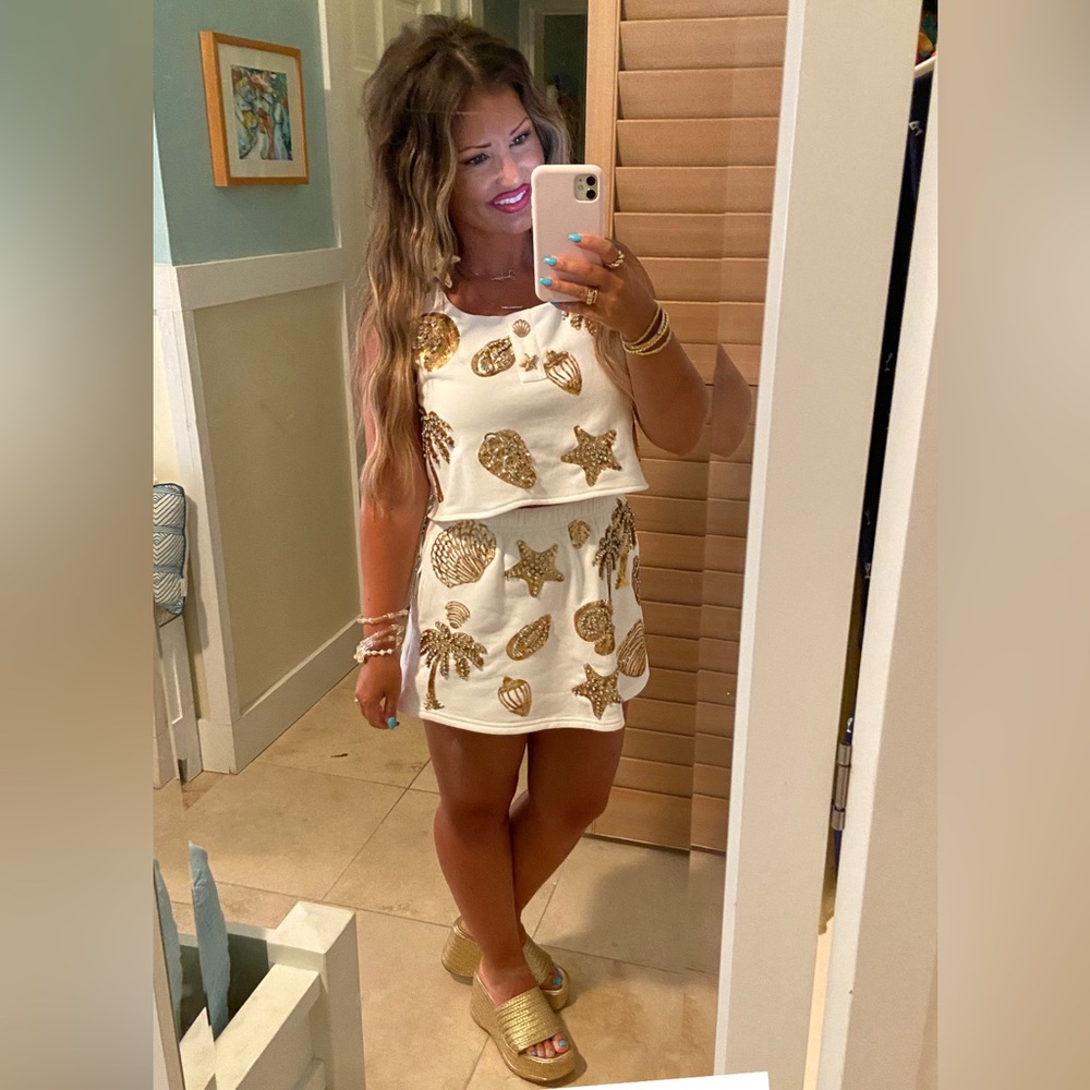 QUEEN OF SPARKLES White and Gold Seashell Skirt Set